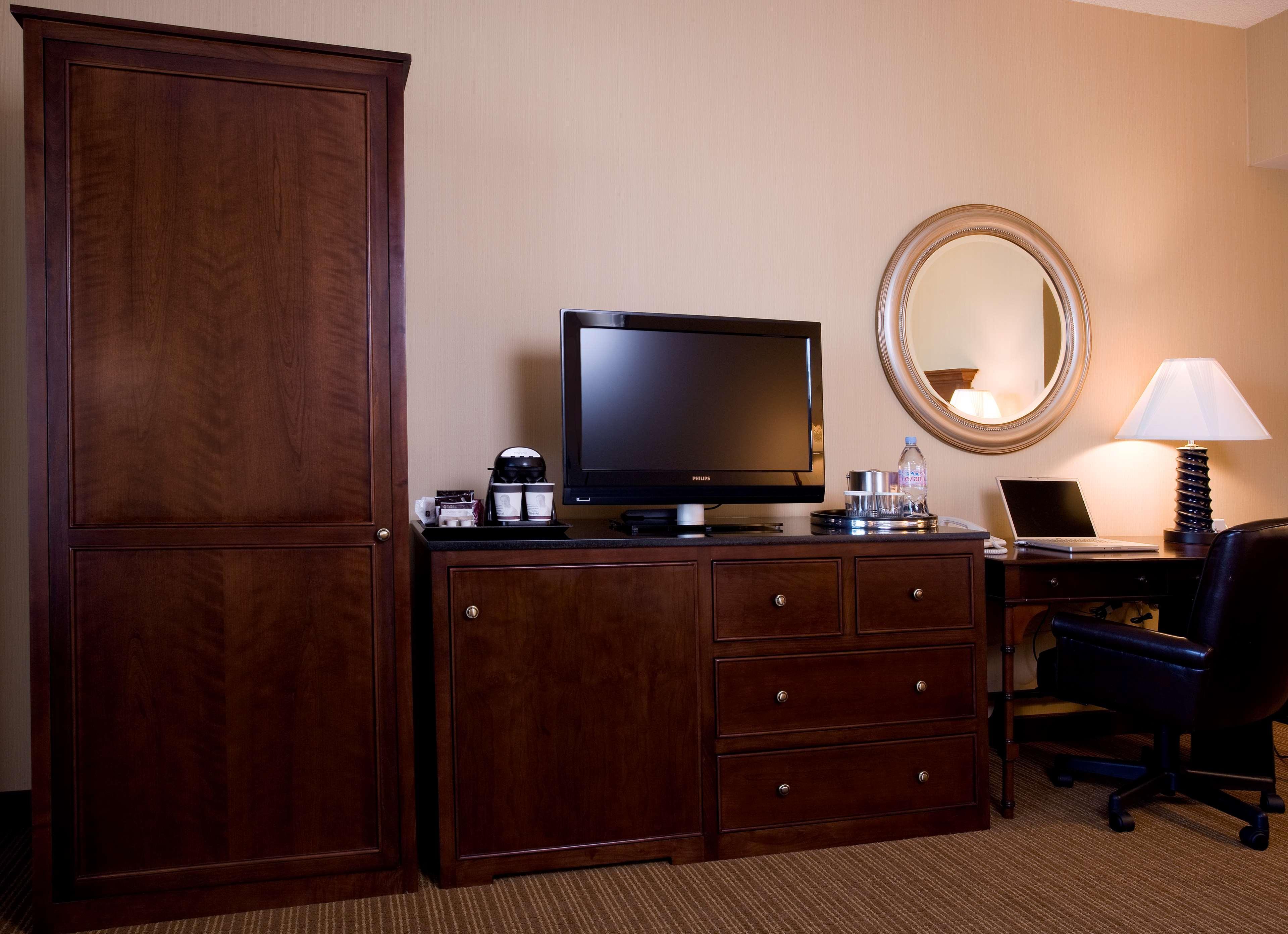 ดับเบิลทรี บาย ฮิลตัน ชิคาโก โอแฮร์ แอร์พอร์ต - โรสมอนต์ Hotel ภายนอก รูปภาพ